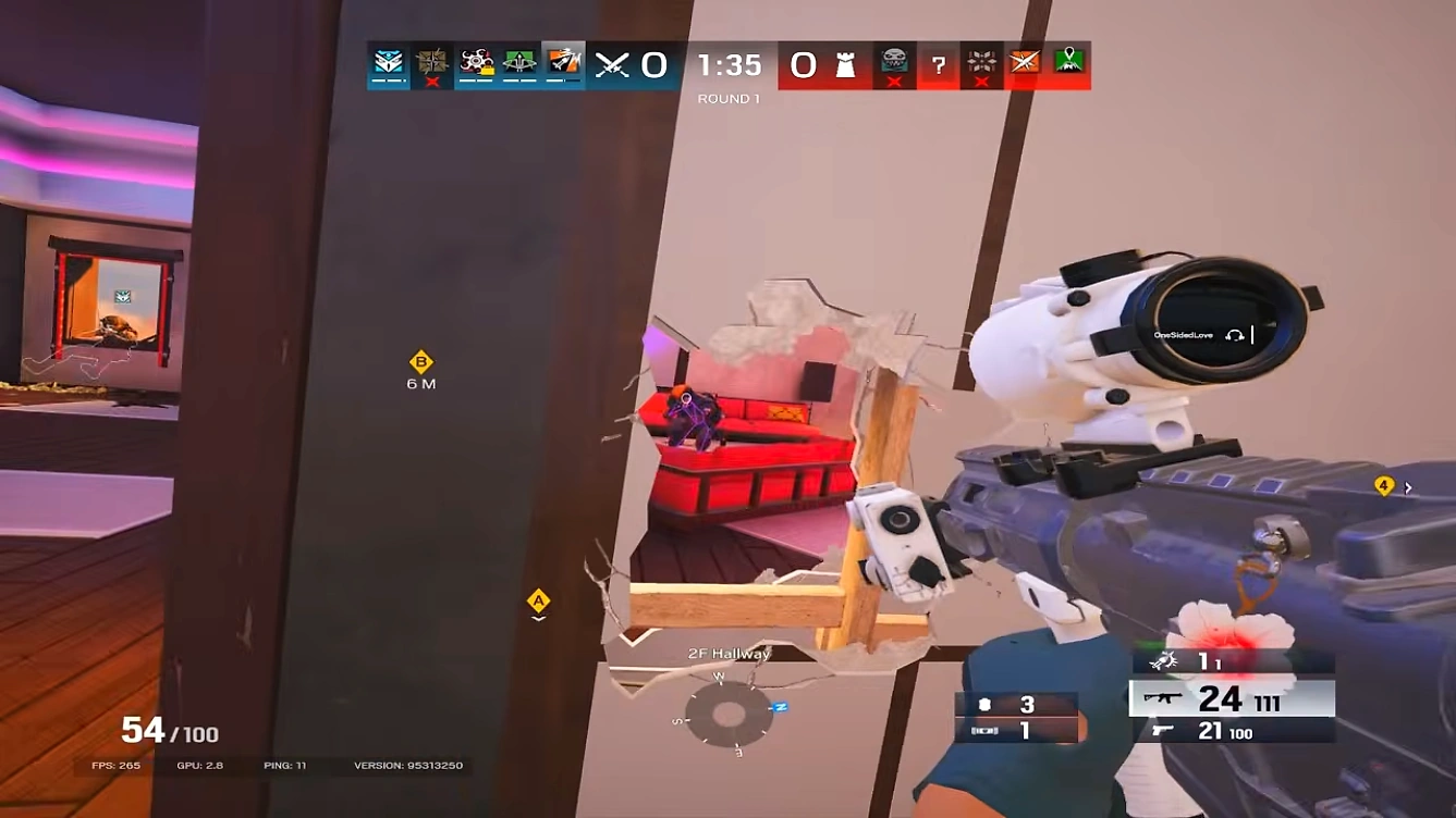 enemy player moving toward extract with loot in Rainbow Six Siege